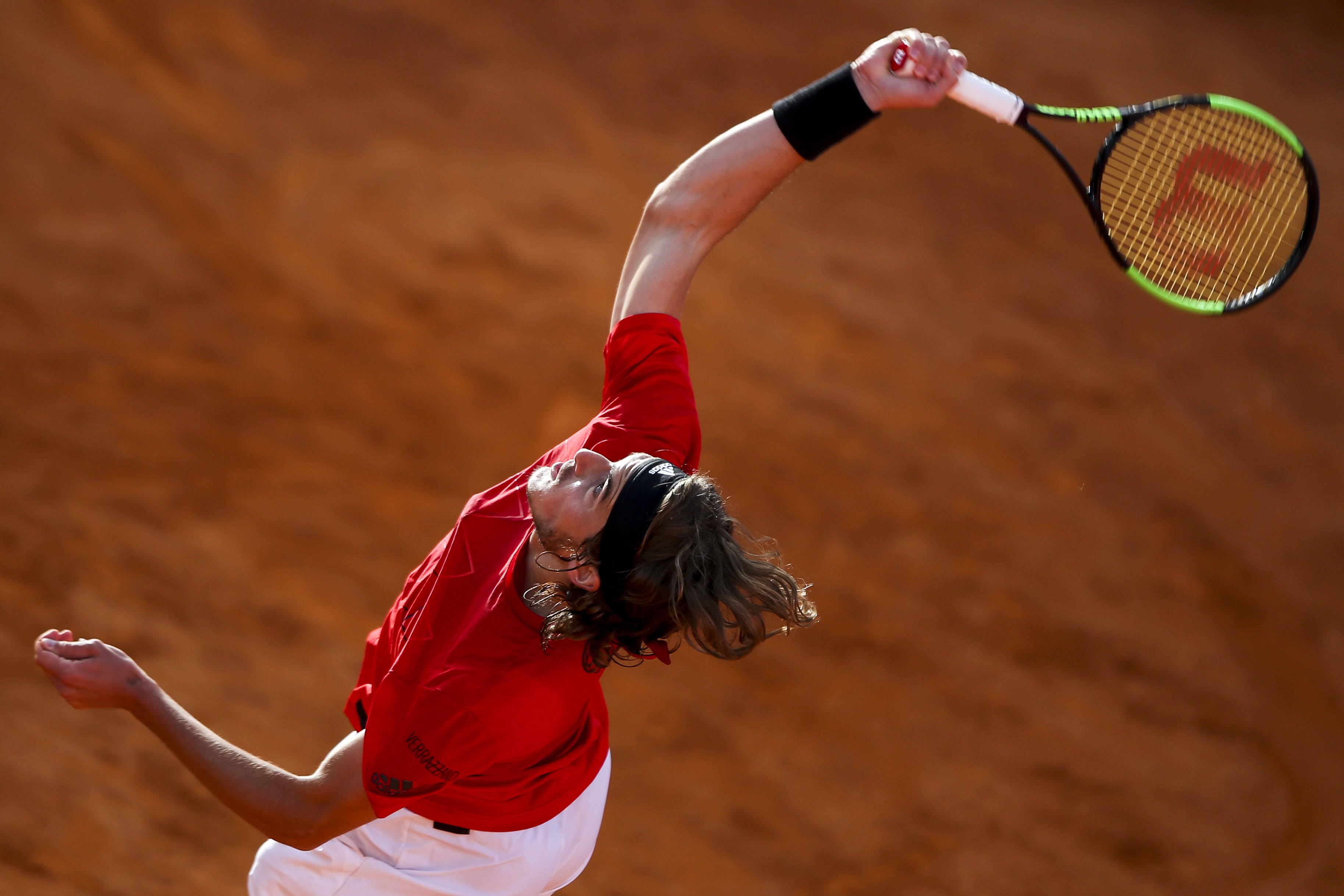 ATP总决赛险胜澳网，西西帕斯统治全场