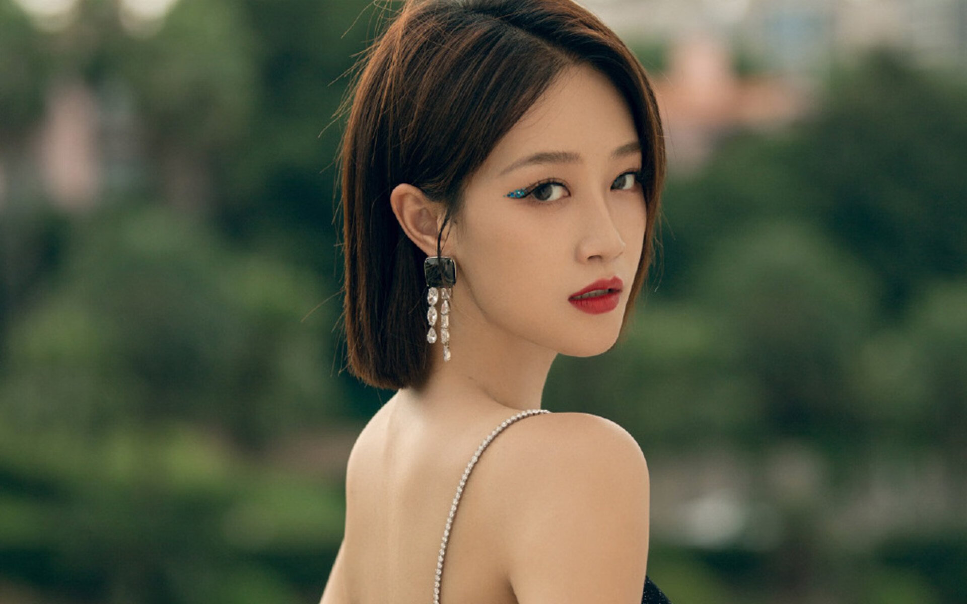 赖斯爆发英格兰力压苏格兰,C罗领衔葡萄牙强势晋级