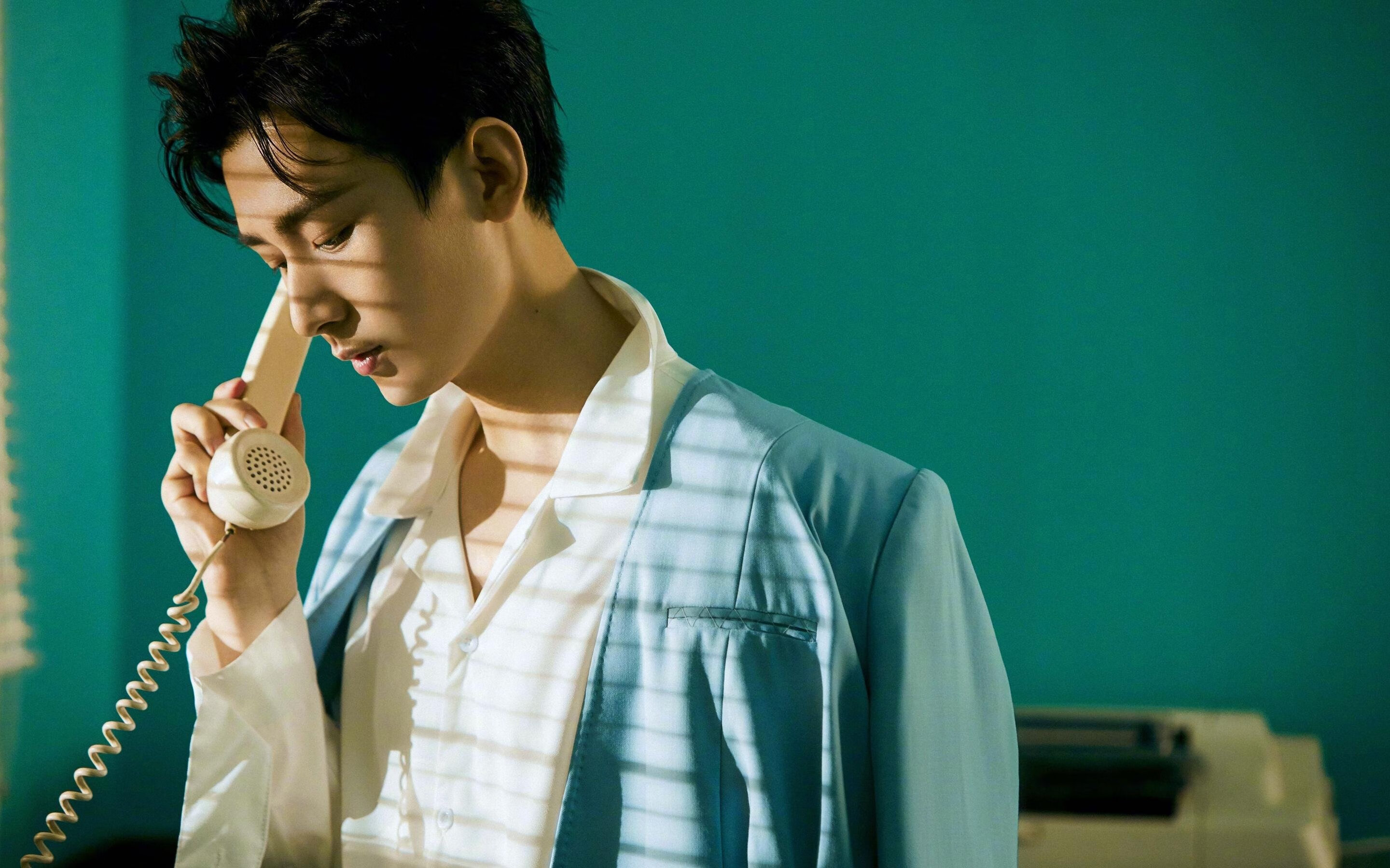 绿茵场上的双重奏，个人天才与团队革命的交响